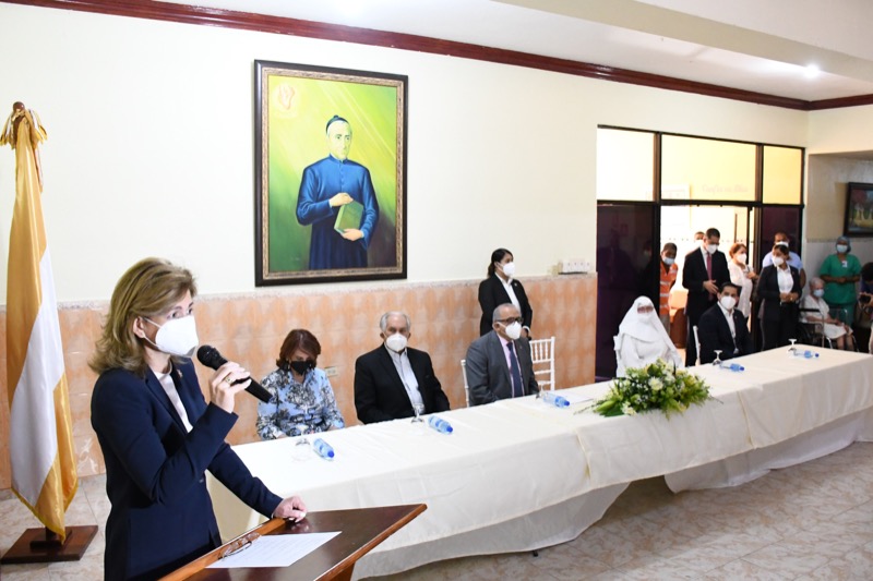 Inicia jornada de vacunación al adulto mayor.