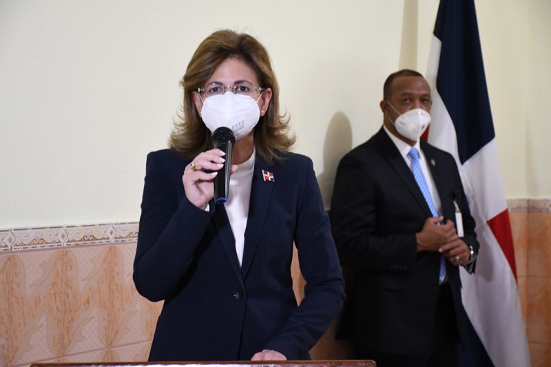 Inicia jornada de vacunación al adulto mayor.