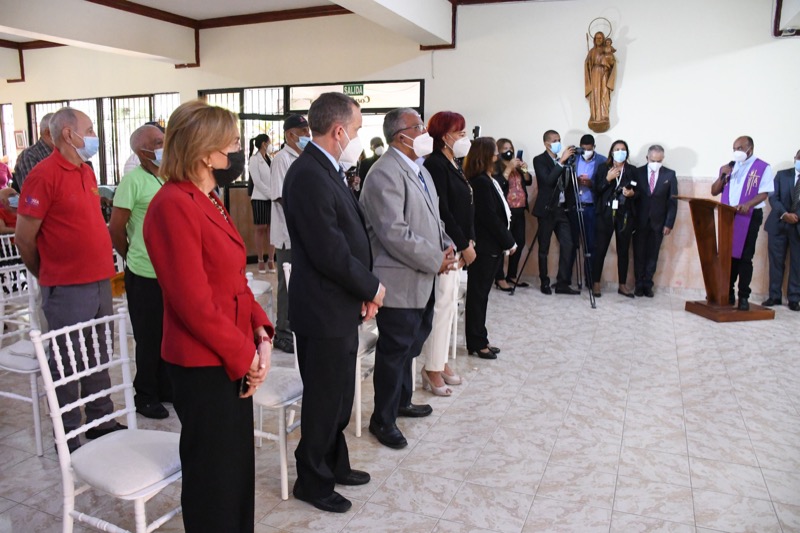 Inicia jornada de vacunación al adulto mayor.