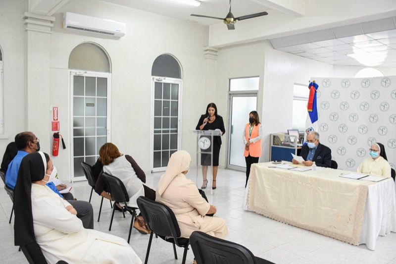 CONAPE firma acuerdos con asilos de San Francisco de Macorís, San Pedro de Macorís y Hato Mayor