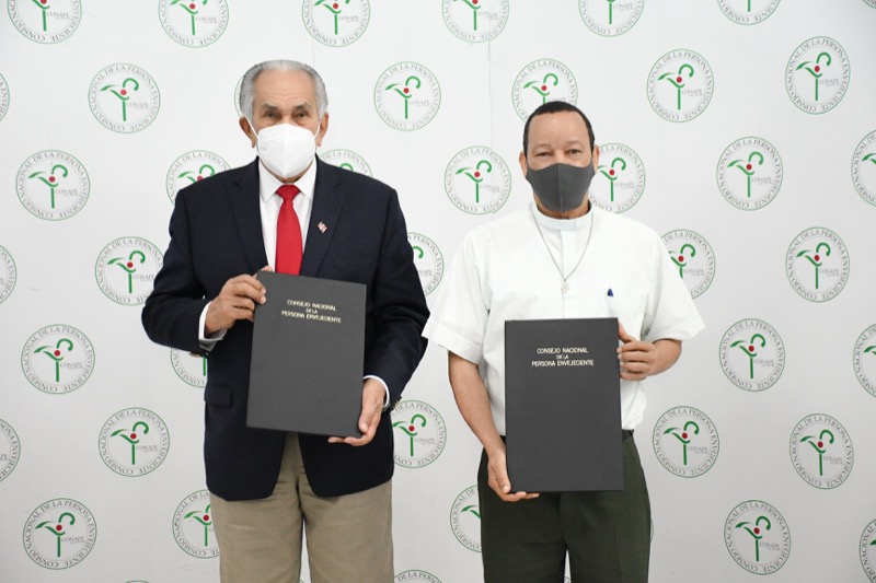 CONAPE firma acuerdos con Hogares de la Iglesia Católica y Centros que trabajan con adultos mayores