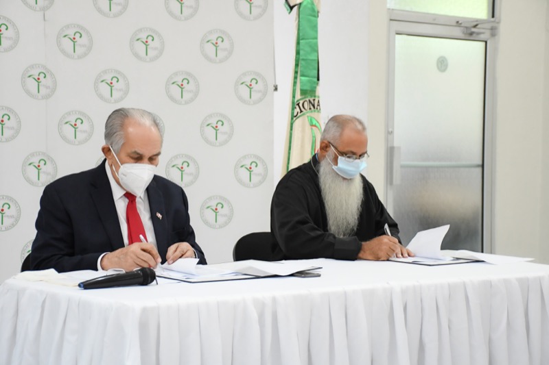 CONAPE firma acuerdos con Hogares de la Iglesia Católica y Centros que trabajan con adultos mayores