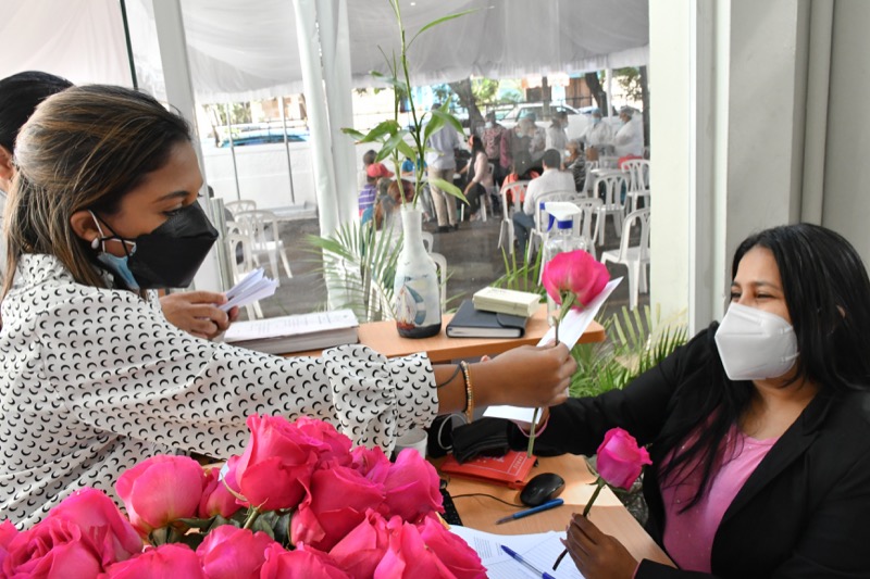 CONAPE celebra a sus colaboradoras por el día de las madres