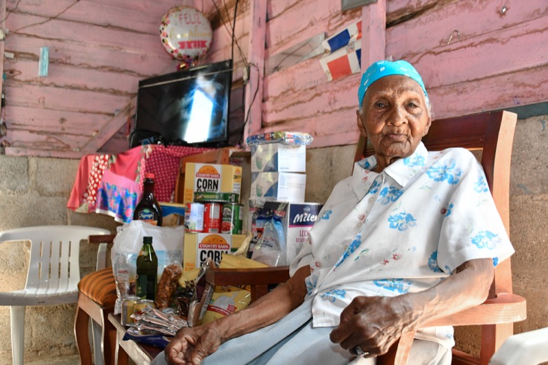 CONAPE visita adulta mayor de 110 años 