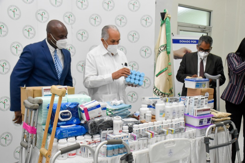 CONAPE recibe donación de la Fundación el Buen Samaritano