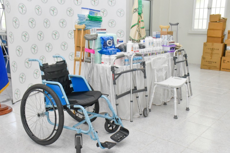 CONAPE recibe donación de la Fundación el Buen Samaritano