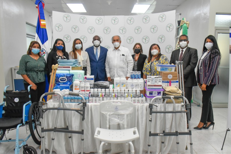 CONAPE recibe donación de la Fundación el Buen Samaritano