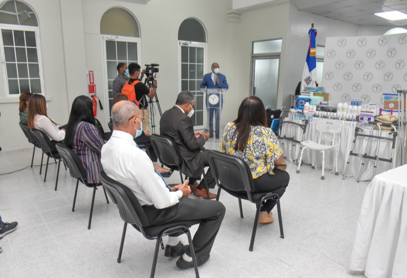CONAPE recibe donación de la Fundación el Buen Samaritano