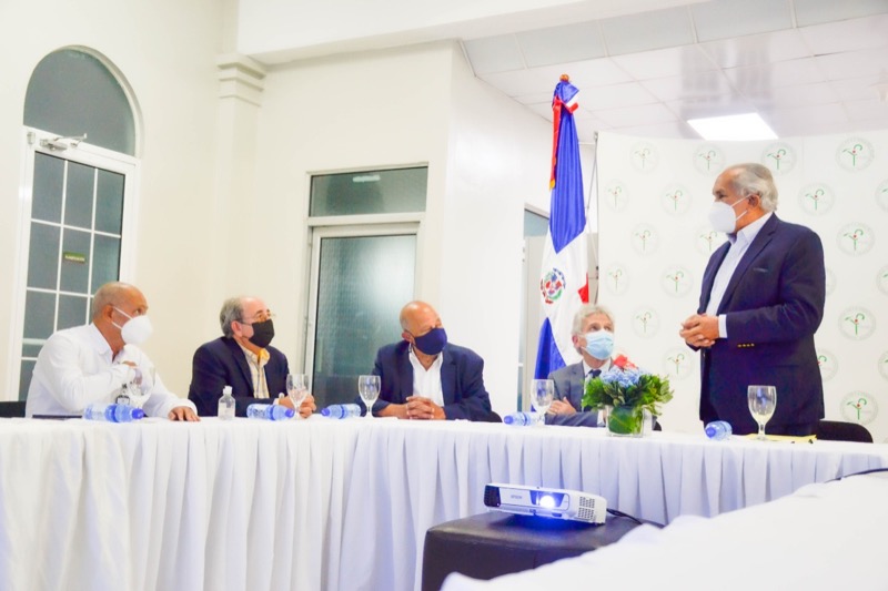 CONAPE recibe una comisión de Columbia University y el Presbyterian Hospital