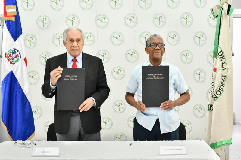 CONAPE firma convenios con asociaciones sin fines de lucro