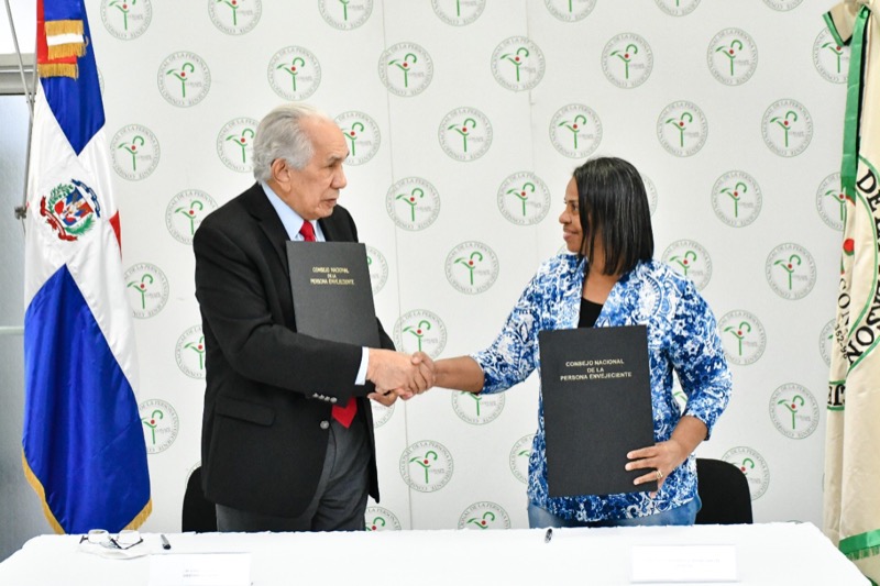 CONAPE firma convenios con asociaciones sin fines de lucro