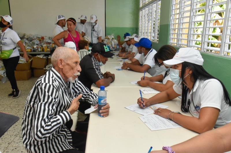CONAPE participa en jornada de inclusión social en la Vega donde el Presidente Luis Abinader acudió