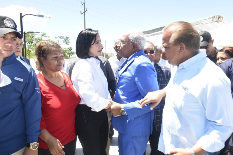 Primera Dama y el CONAPE inuguran Hogar Permanente en las Matas de Farfan