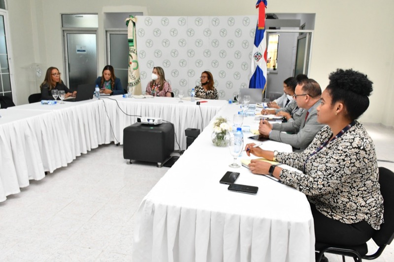 CONAPE realiza reunión en atención a mejorar la calidad de algunos centros