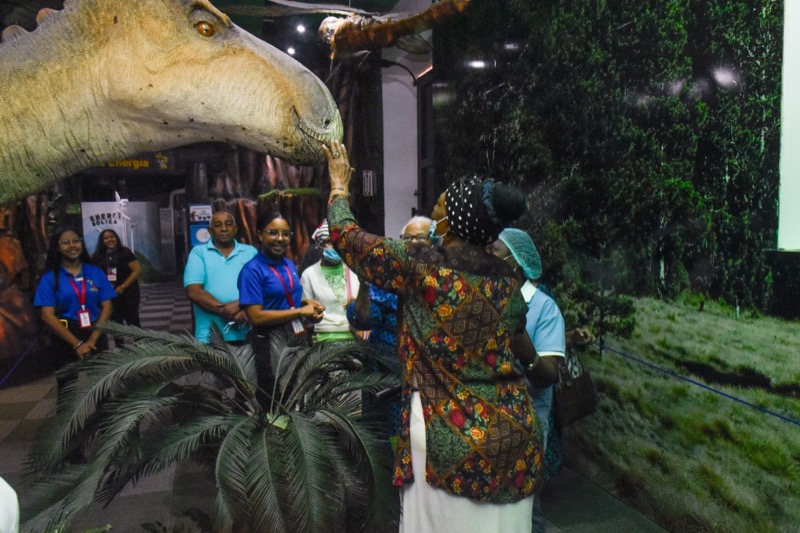 CONAPE realiza visita con Adultos Mayores al Museo Trampolin