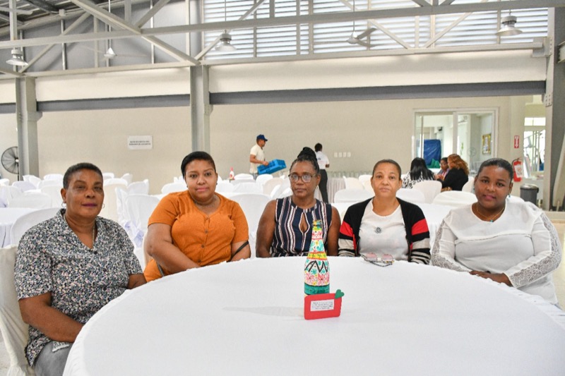 CONAPE realiza encuentro con enfermeras para celebrar su día
