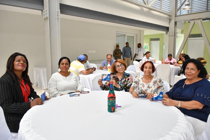 CONAPE realiza encuentro con enfermeras para celebrar su día