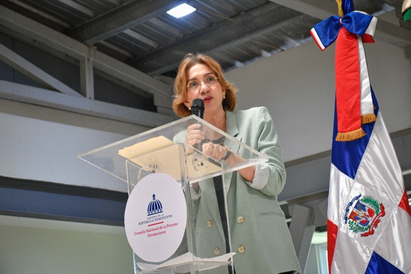 CONAPE realiza encuentro con enfermeras para celebrar su día