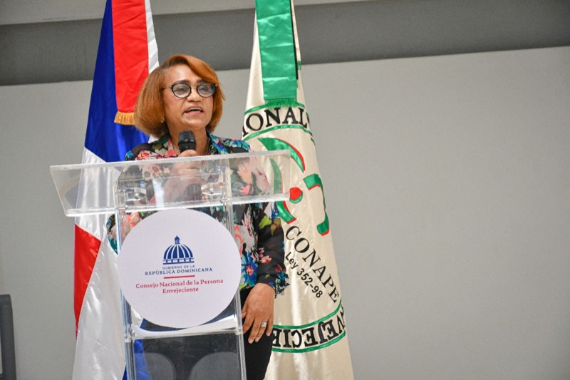 CONAPE realiza encuentro con enfermeras para celebrar su día