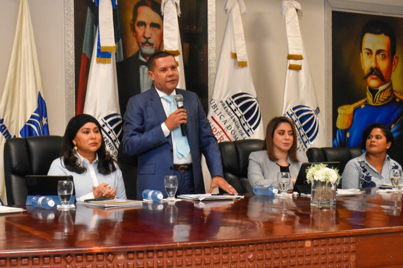 CONAPE garantiza derechos de los Adultos Mayores junto a entidades del gobierno