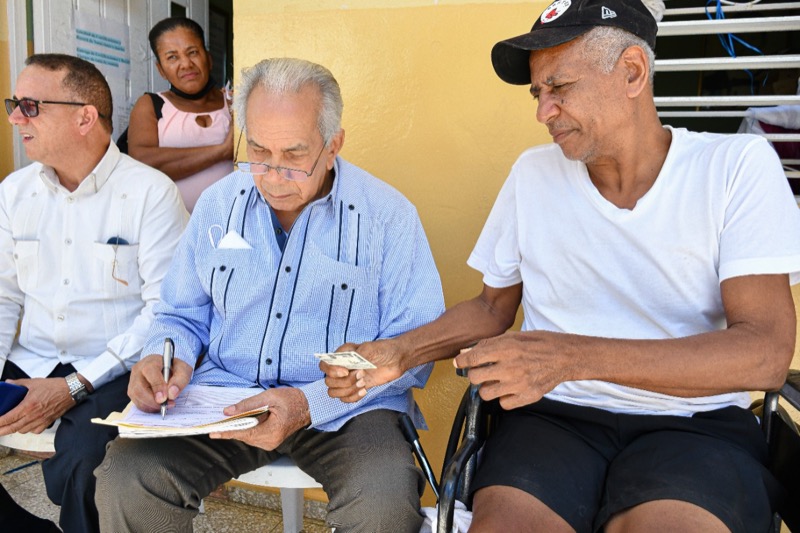 Director Ejecutivo de CONAPE acompañó al presidente por recorrido en la provincia Puerto Plata