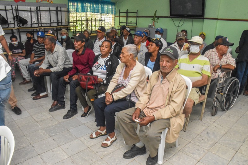 Adultos Mayores de Constanza fueron incluidos en programas sociales del CONAPE