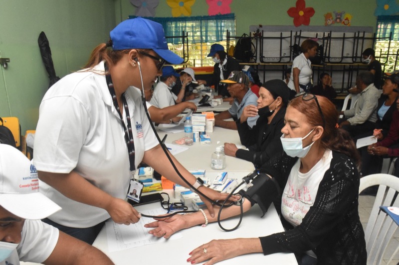 Adultos Mayores de Constanza fueron incluidos en programas sociales del CONAPE