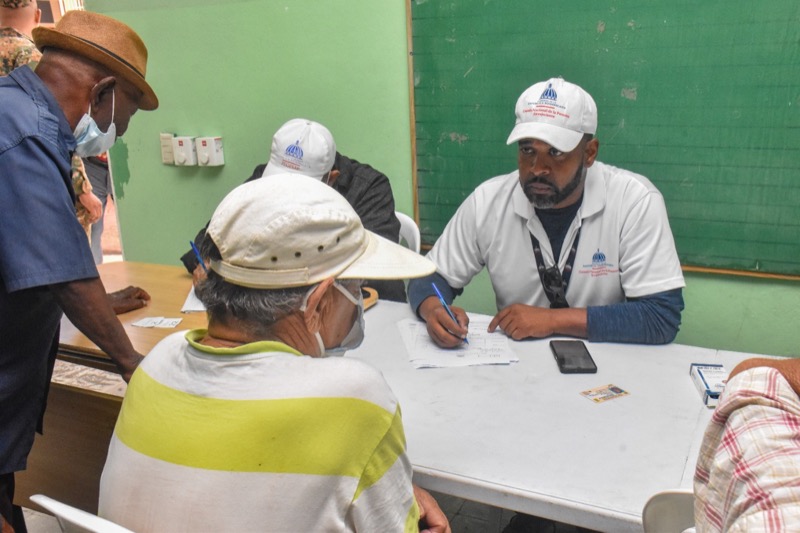 Adultos Mayores de Constanza fueron incluidos en programas sociales del CONAPE