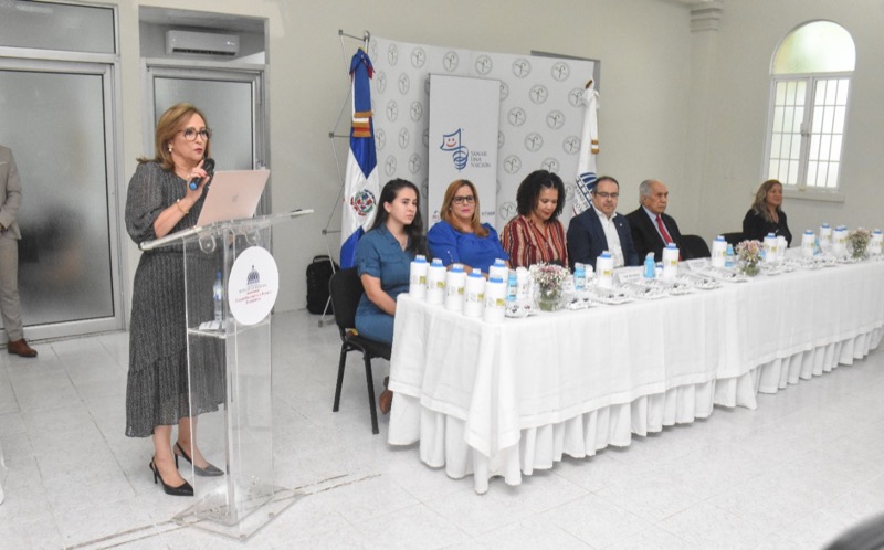 CONAPE recibe donación de la Fundación Sanar Una Nación de Suplementos y medicamentos