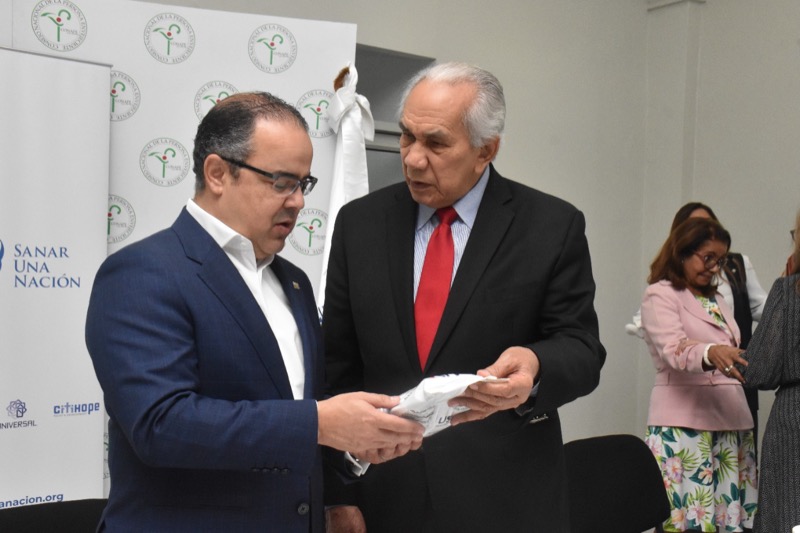CONAPE recibe donación de la Fundación Sanar Una Nación de Suplementos y medicamentos