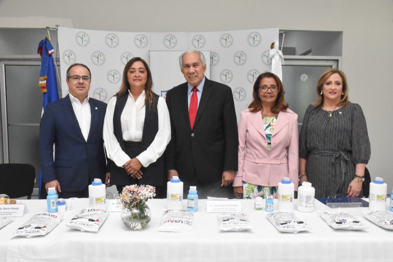 CONAPE recibe donación de la Fundación Sanar Una Nación de Suplementos y medicamentos