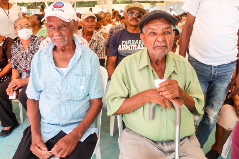 Dir. Ejecutivo de CONAPE acompaña al Presidente Luis Abinader en recorrido por Puerto Plata 
