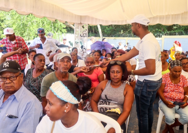 Dir. Ejecutivo de CONAPE acompaña al Presidente Luis Abinader en recorrido por Puerto Plata 