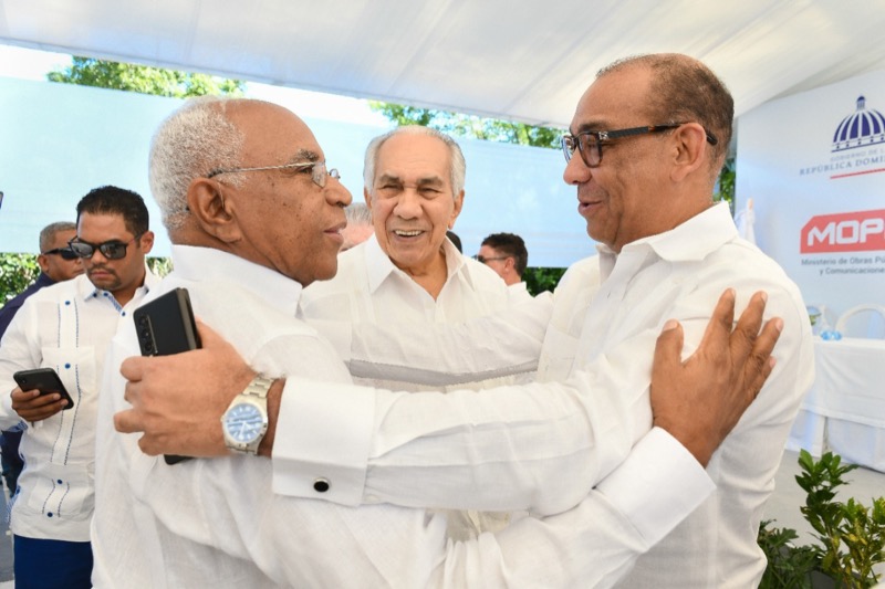 Dir. Ejecutivo de CONAPE acompaña al Presidente Luis Abinader en recorrido por Puerto Plata 