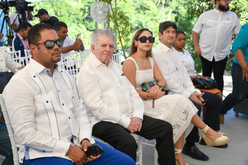 Dir. Ejecutivo de CONAPE acompaña al Presidente Luis Abinader en recorrido por Puerto Plata 