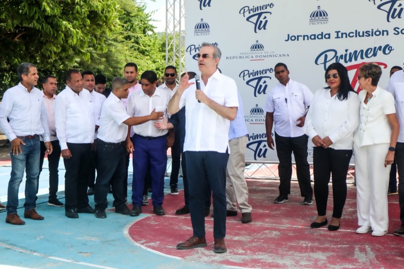 Dir. Ejecutivo de CONAPE acompaña al Presidente Luis Abinader en recorrido por Puerto Plata 
