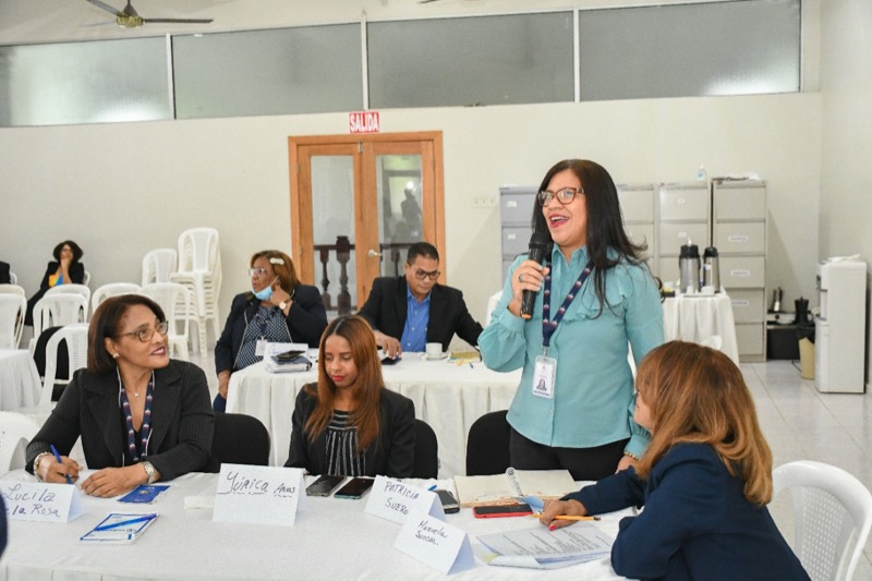 CONAPE y el INFOTEP imparten cursos de técnicas de oratoria