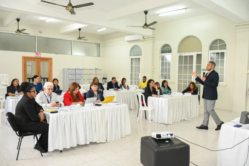 CONAPE y el INFOTEP imparten cursos de técnicas de oratoria