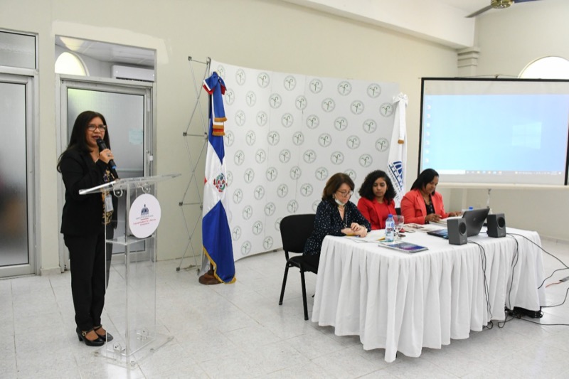 CONAPE, Min. de Salud y Mujer, imparten curso de Enfoque de Genero en el Sistema Nacional de Salud