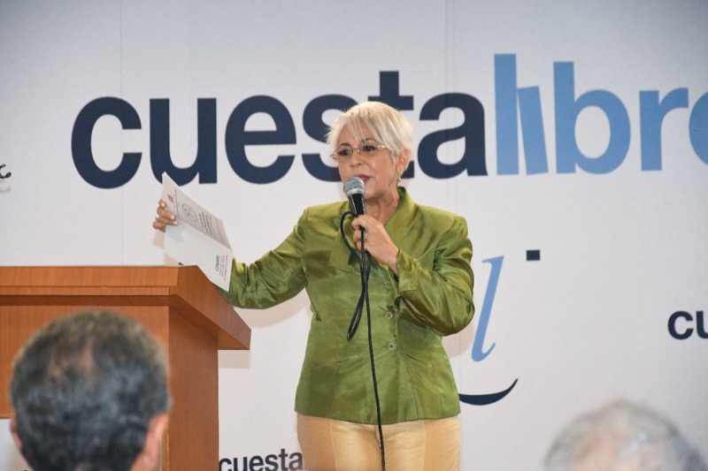 Director Ejecutivo de CONAPE participo en la puesta en circulación del libro La vida, un reto