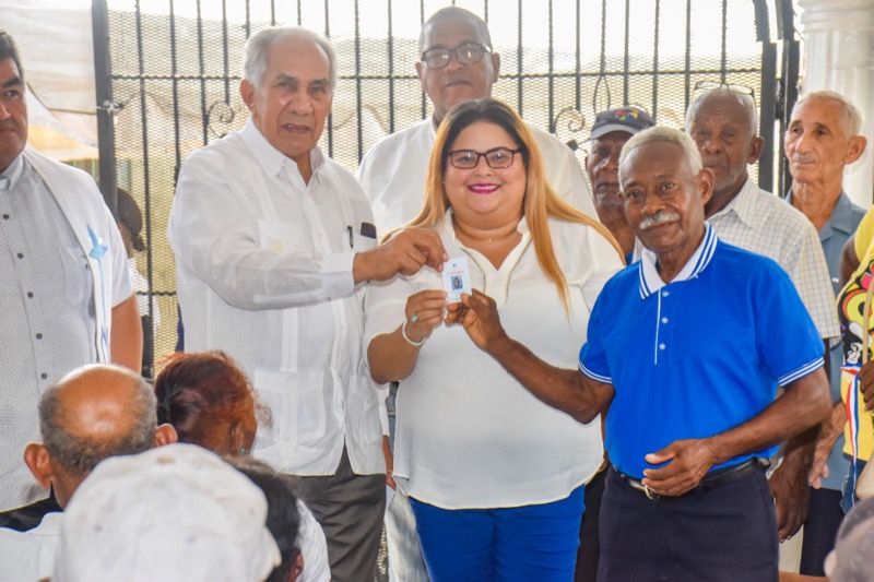 CONAPE inaugura Hogar de Dia para adultos mayores en la Provincia de Azua