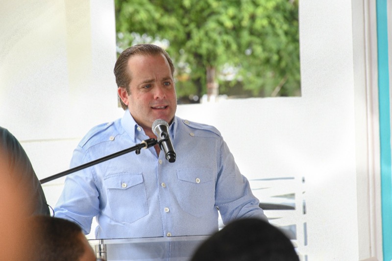 El Presidente, el Obispo de Barahona y el Director Ejecutivo de Conape, inauguran hogar permanente