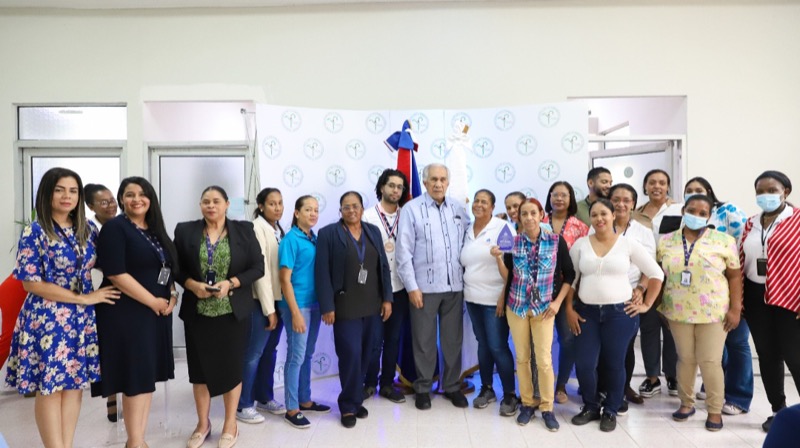 CONAPE reconoce a los colaboradores destacados en sus funciones durante el 2022