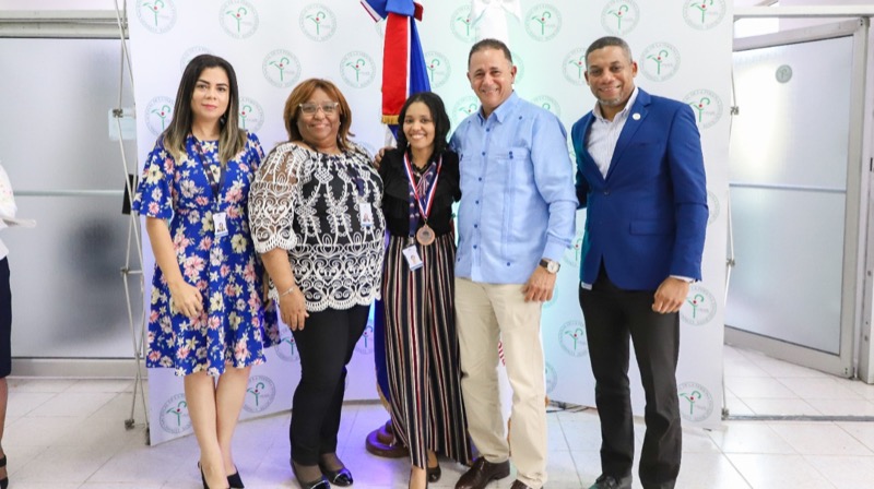 CONAPE reconoce a los colaboradores destacados en sus funciones durante el 2022