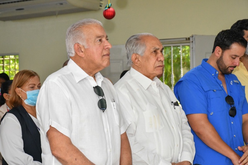 Director Ejecutivo de CONAPE visita al Hogar de Ancianos Desvalidos La Santisima Trinidad en Moca