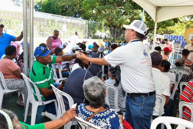 CONAPE acompaña al Presidente Luis Abinader en Jornada Primero Tú en Puerto Plata