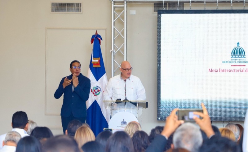Presidente Luis Abinader encabeza lanzamiento Comunidades de Cuidados en Azua