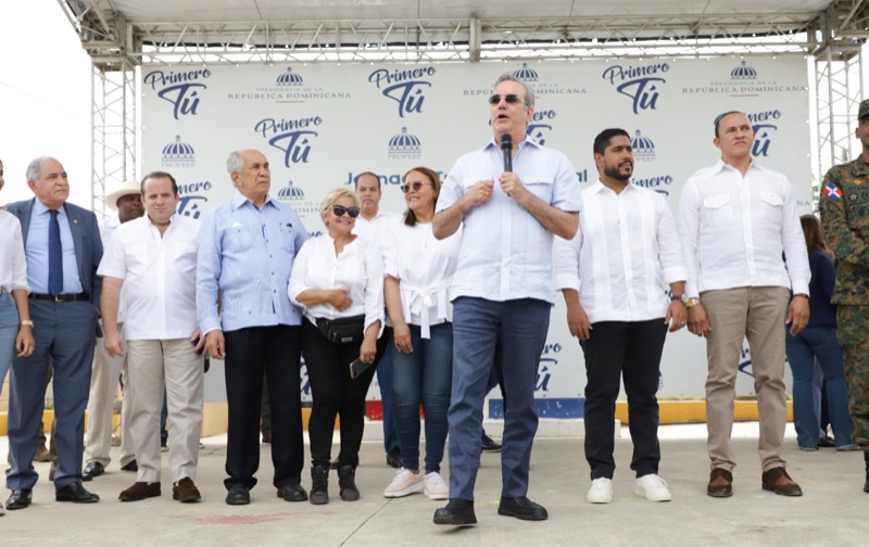 CONAPE acompaña al Presidente Luis Abinader en Jornada Primero Tu en Municipio Vallejuelo