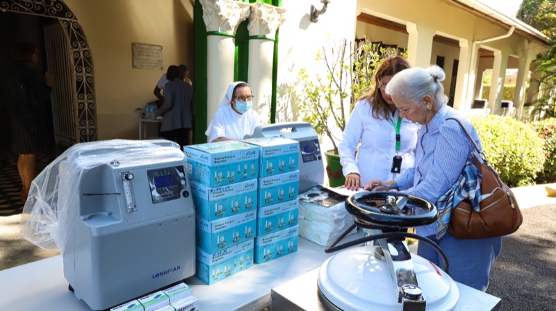 CONAPE realiza donación al Hospicio San Vicente de Paúl en Santiago