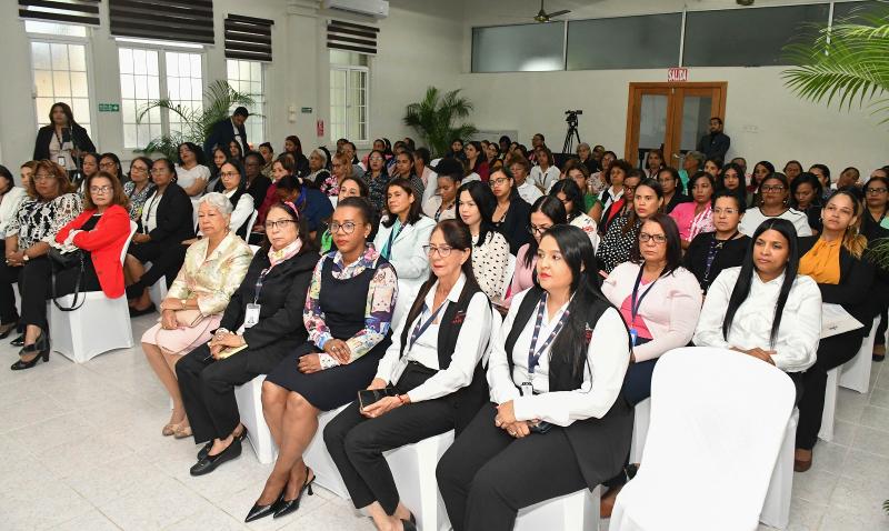 CONAPE celebra Dia Internacional de la Mujer con una conferencia a cargo de la senadora Faride Rafúl